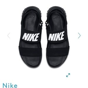 nike tanjun sandals BRAND NEW WITH TAGS
